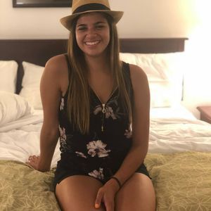 Meet your Posher, Hillary